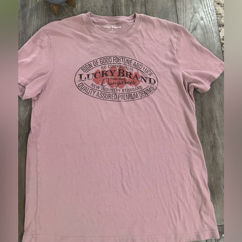 Lucky Brand Men's Tee in Soft Pink